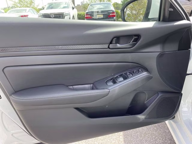 2026 Pearl White Tricoat Nissan Altima 2.5 SV FWD Sedan