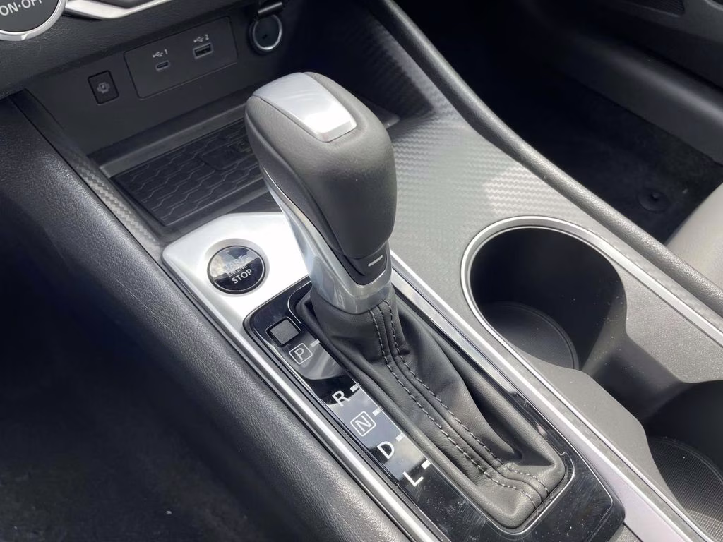 2026 Pearl White Tricoat Nissan Altima 2.5 SV FWD Sedan