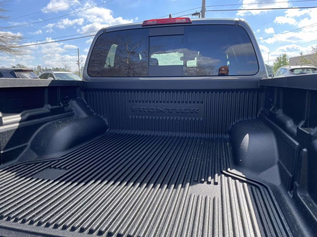 2026 Gun Metallic Nissan Frontier SV 4X4 Truck