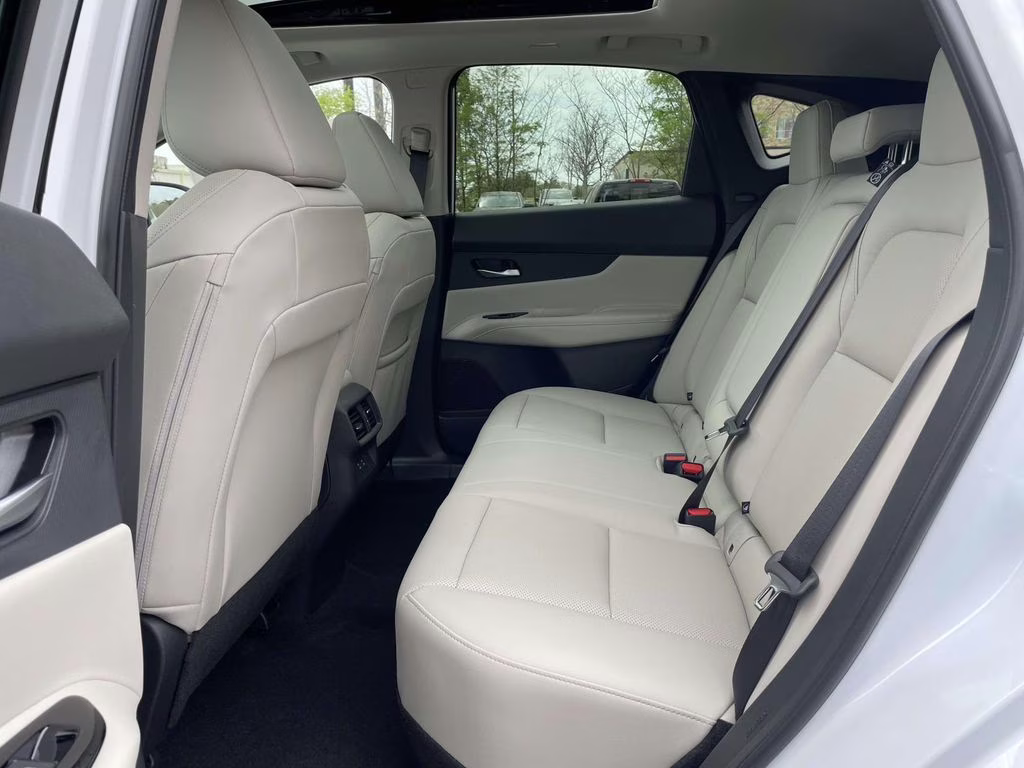 2026 Everest White Pearl Tricoat Nissan Murano SL AWD SUV