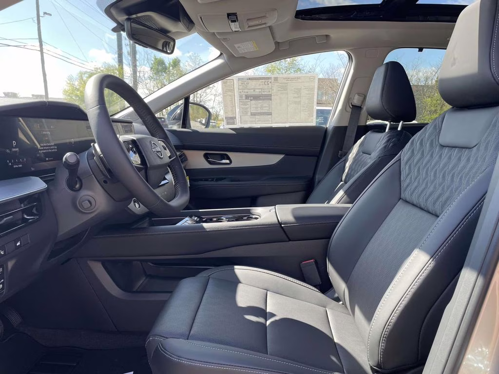 2026 Champagne Silver Metallic Nissan Murano Platinum AWD SUV