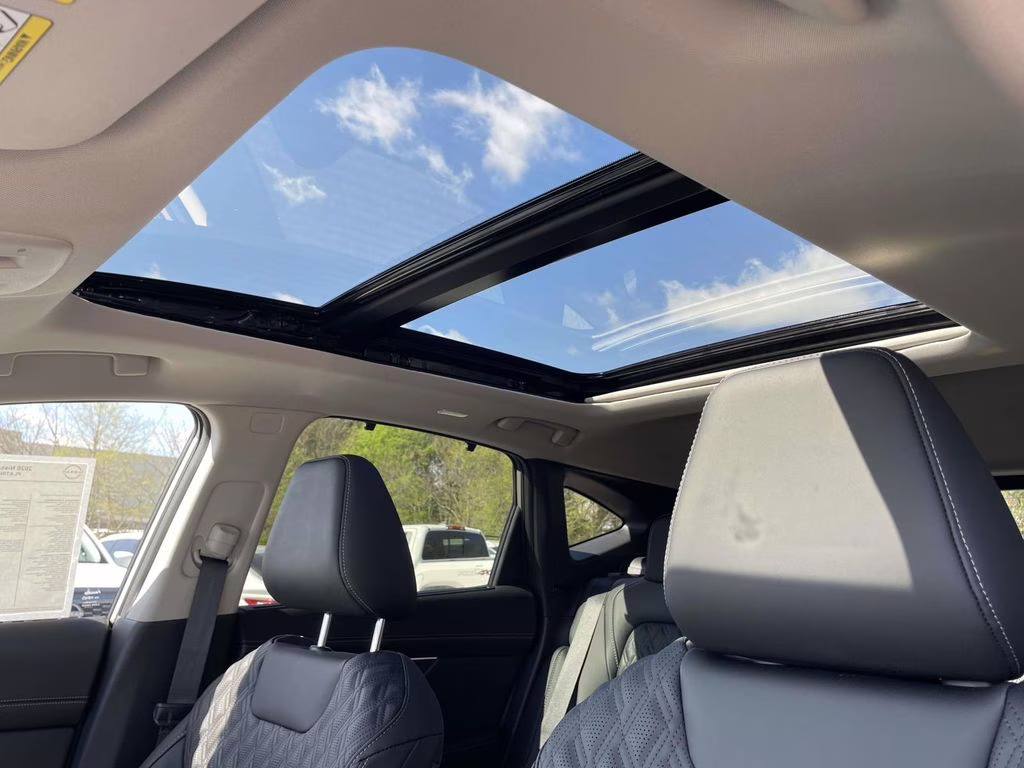 2026 Champagne Silver Metallic Nissan Murano Platinum AWD SUV