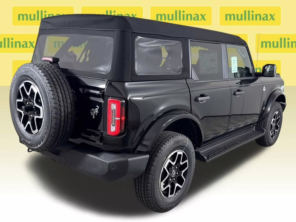 2026 Shadow Black Ford Bronco Outer Banks 4X4 SUV