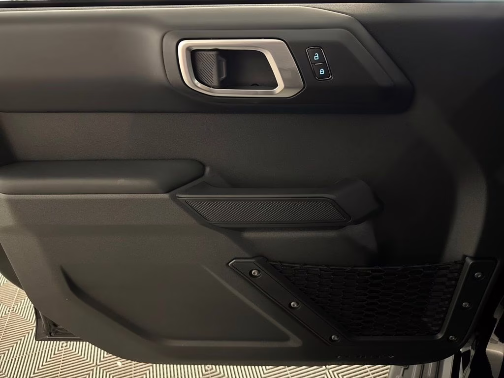 2026 Shadow Black Ford Bronco Outer Banks 4X4 SUV