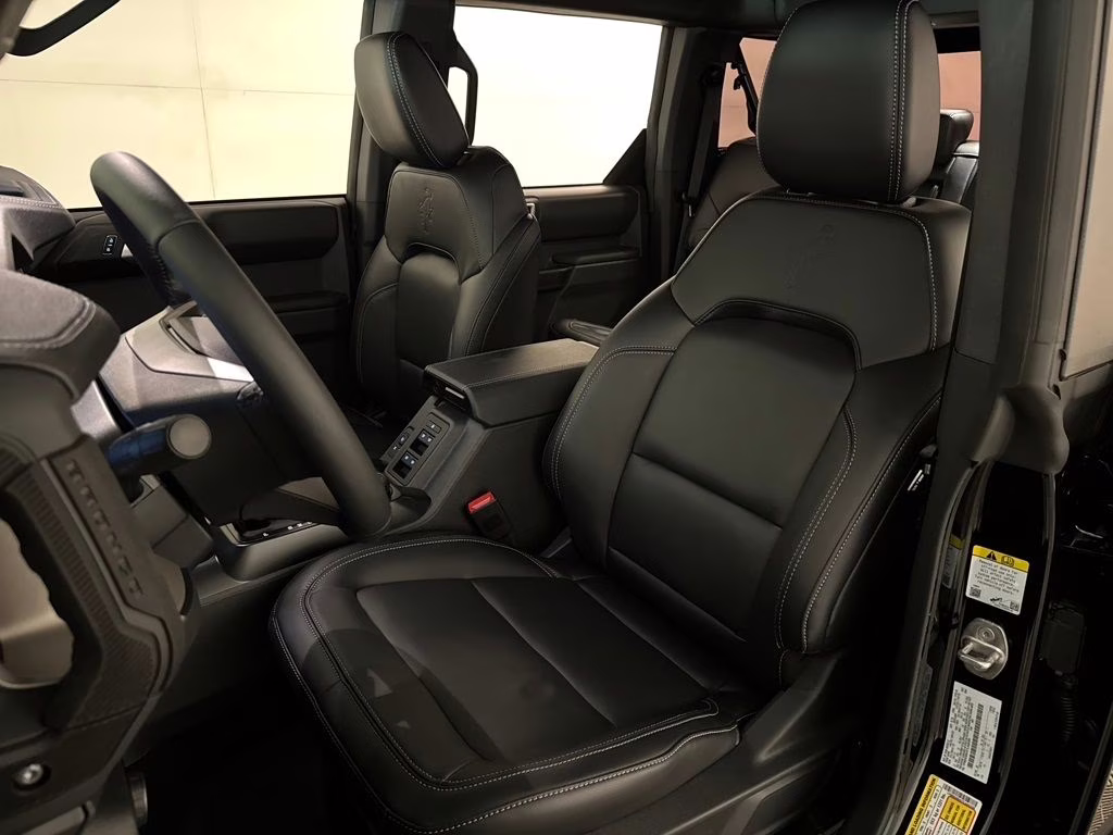 2026 Shadow Black Ford Bronco Outer Banks 4X4 SUV