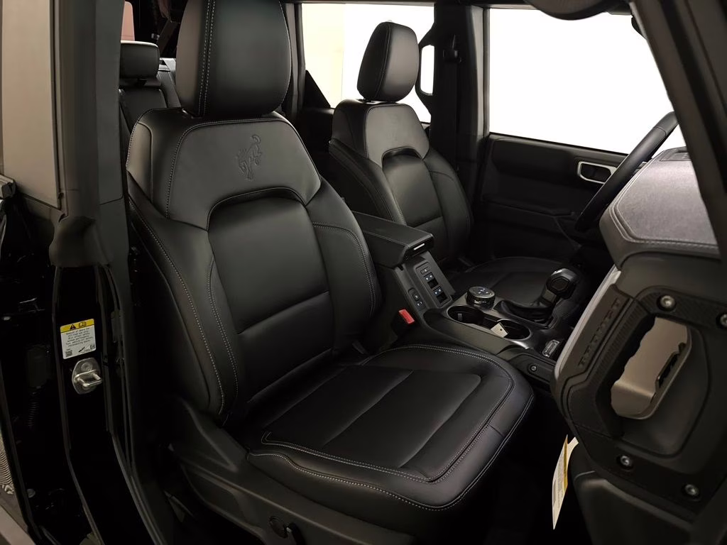 2026 Shadow Black Ford Bronco Outer Banks 4X4 SUV