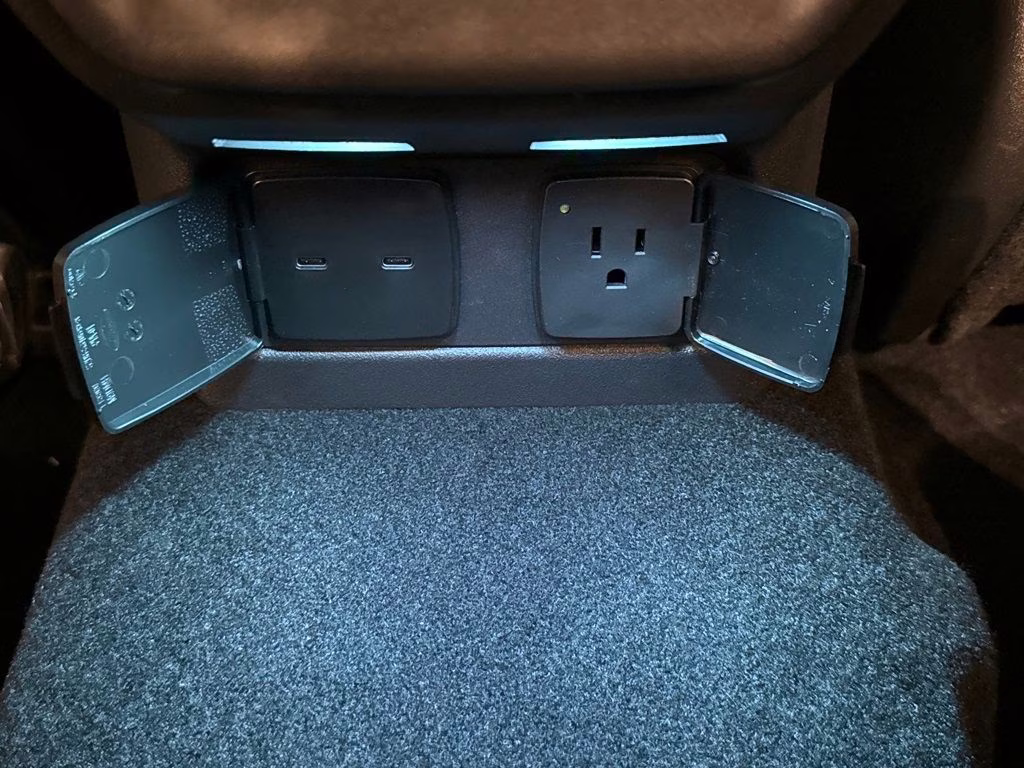 2026 Shadow Black Ford Bronco Outer Banks 4X4 SUV