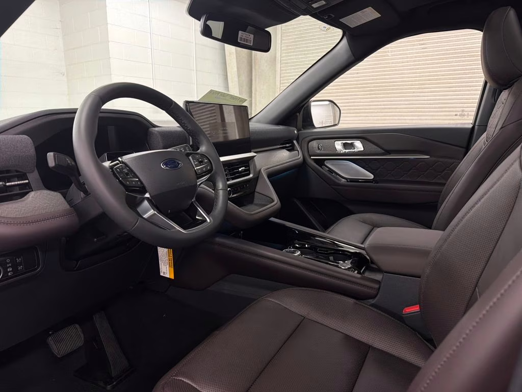 2026 AGATE BLACK Ford Explorer Platinum 4X4 SUV