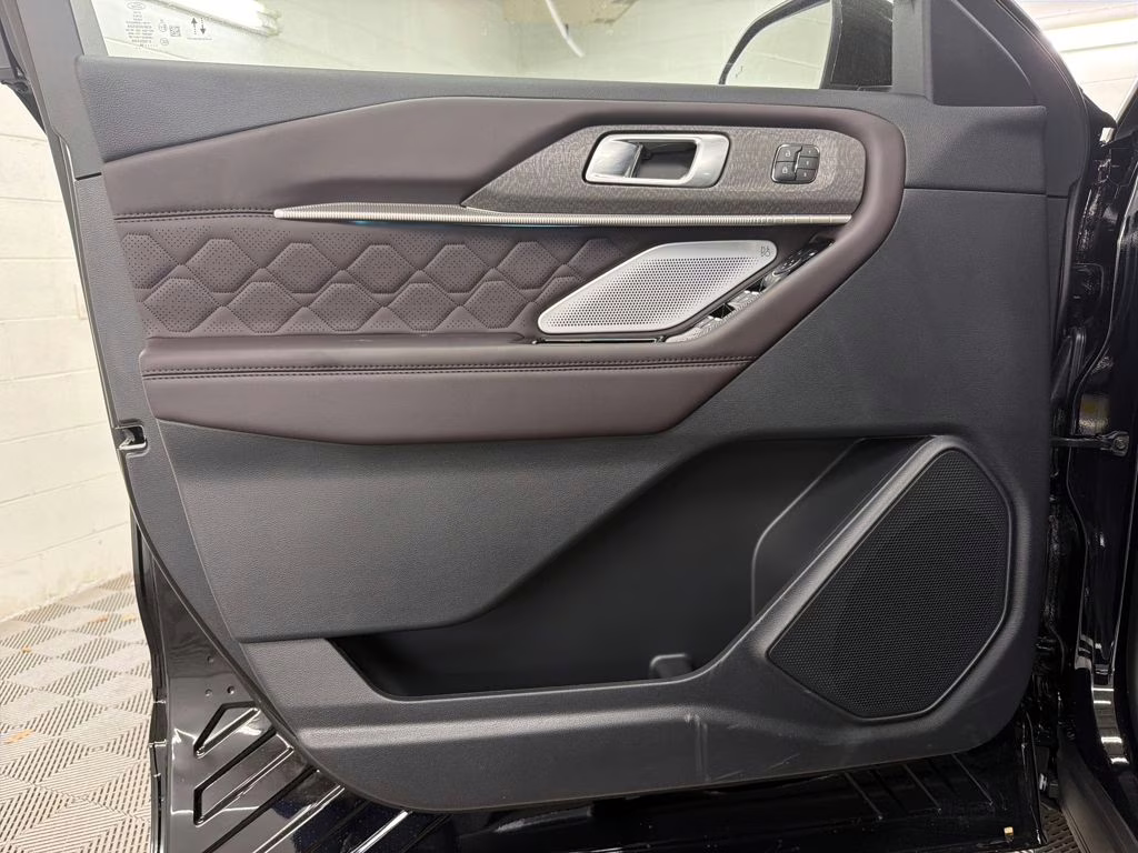 2026 AGATE BLACK Ford Explorer Platinum 4X4 SUV