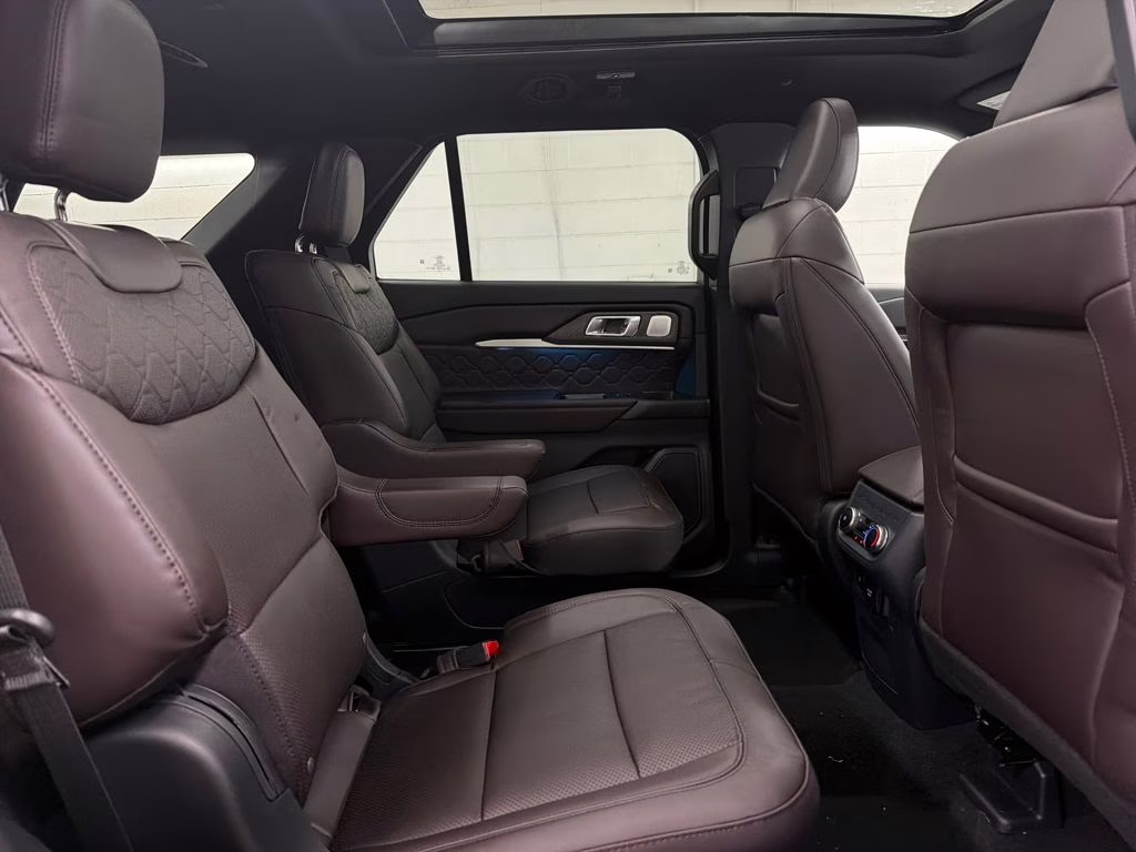 2026 AGATE BLACK Ford Explorer Platinum 4X4 SUV