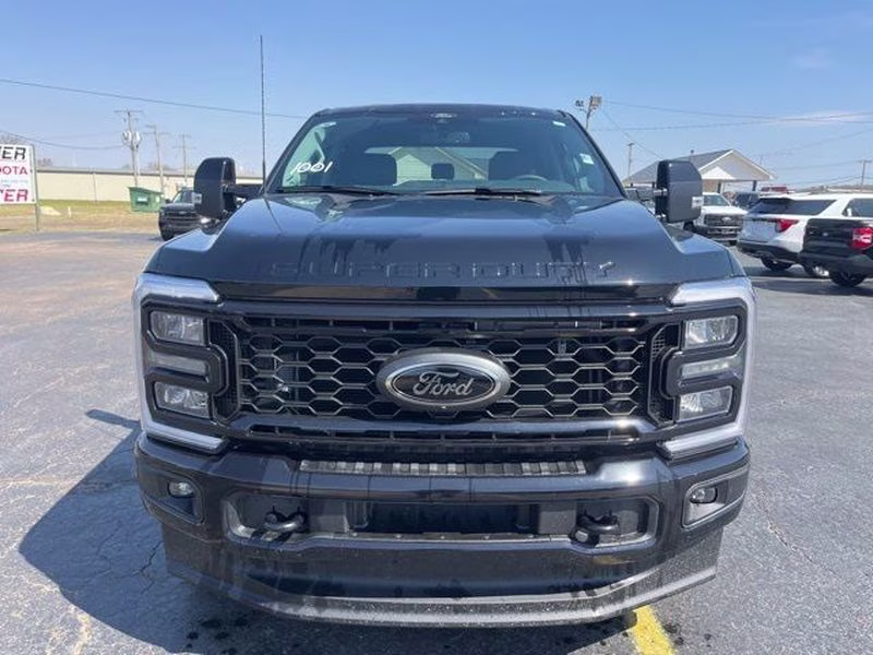 2026 Agate Black Metallic Ford Super Duty F-250 SRW LARIAT 4X4 Truck
