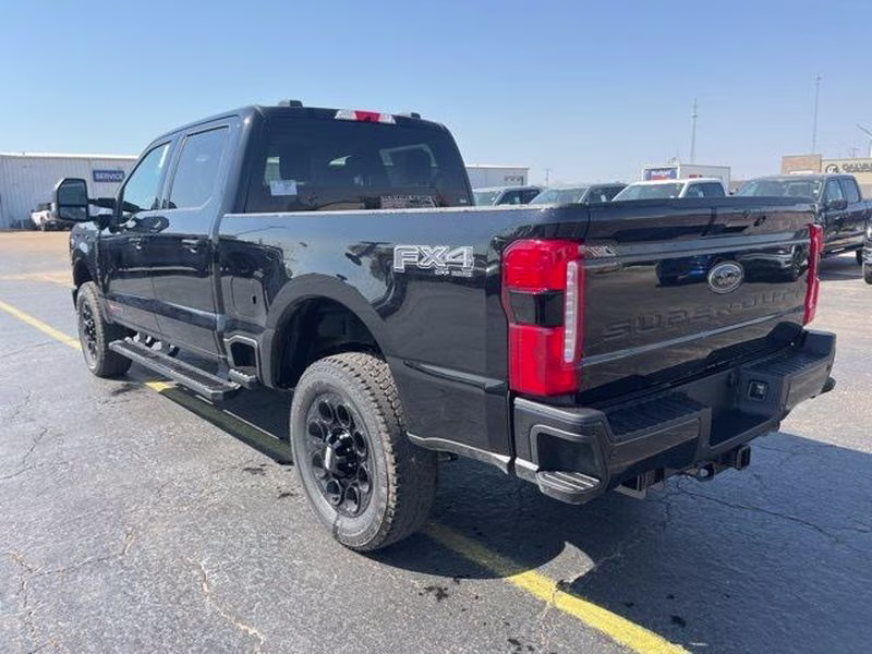 2026 Agate Black Metallic Ford Super Duty F-250 SRW LARIAT 4X4 Truck