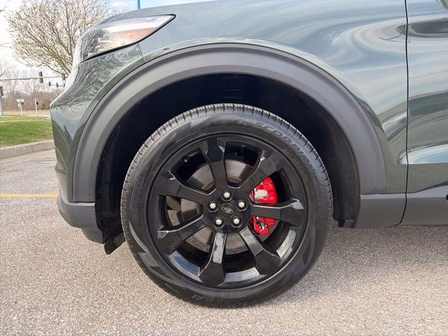 2024 Forged Green Metallic Ford Explorer ST 4X4 SUV