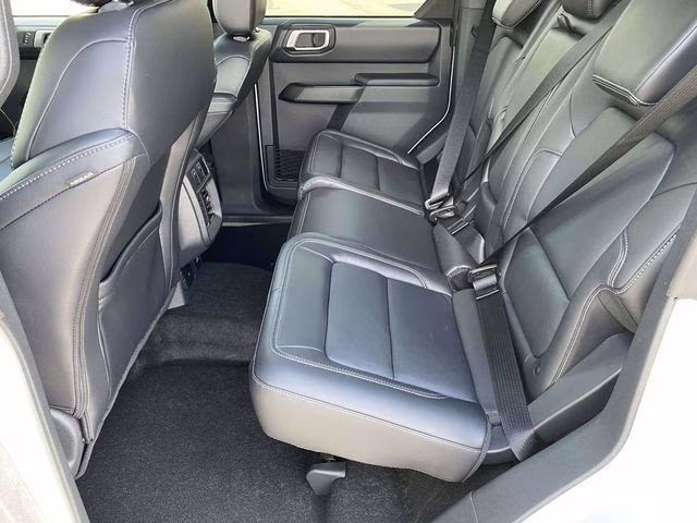 2026 Avalanche Ford Bronco Outer Banks 4X4 SUV