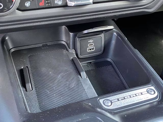 2026 Avalanche Ford Bronco Outer Banks 4X4 SUV