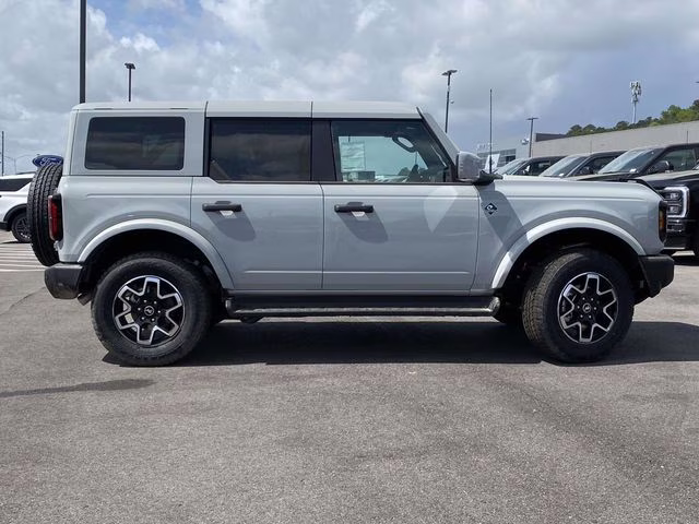 2026 Avalanche Ford Bronco Outer Banks 4X4 SUV