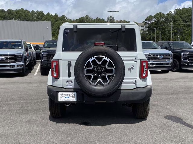 2026 Avalanche Ford Bronco Outer Banks 4X4 SUV