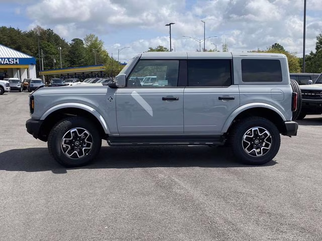 2026 Avalanche Ford Bronco Outer Banks 4X4 SUV