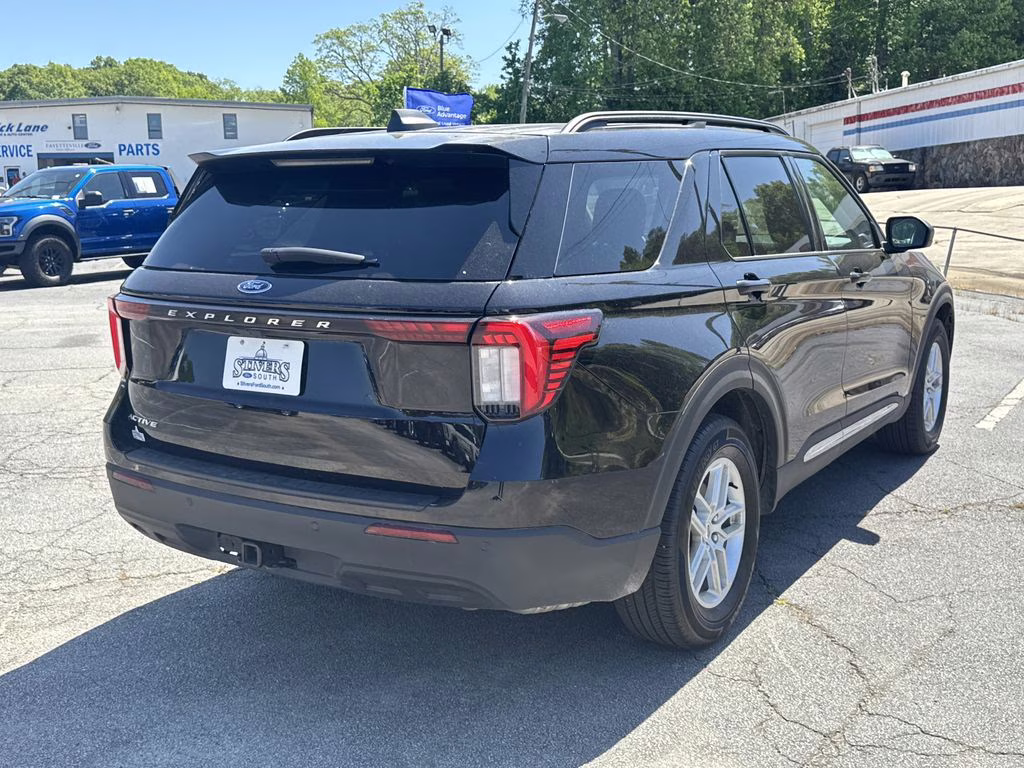 2025 Black Metallic Ford Explorer Active RWD SUV