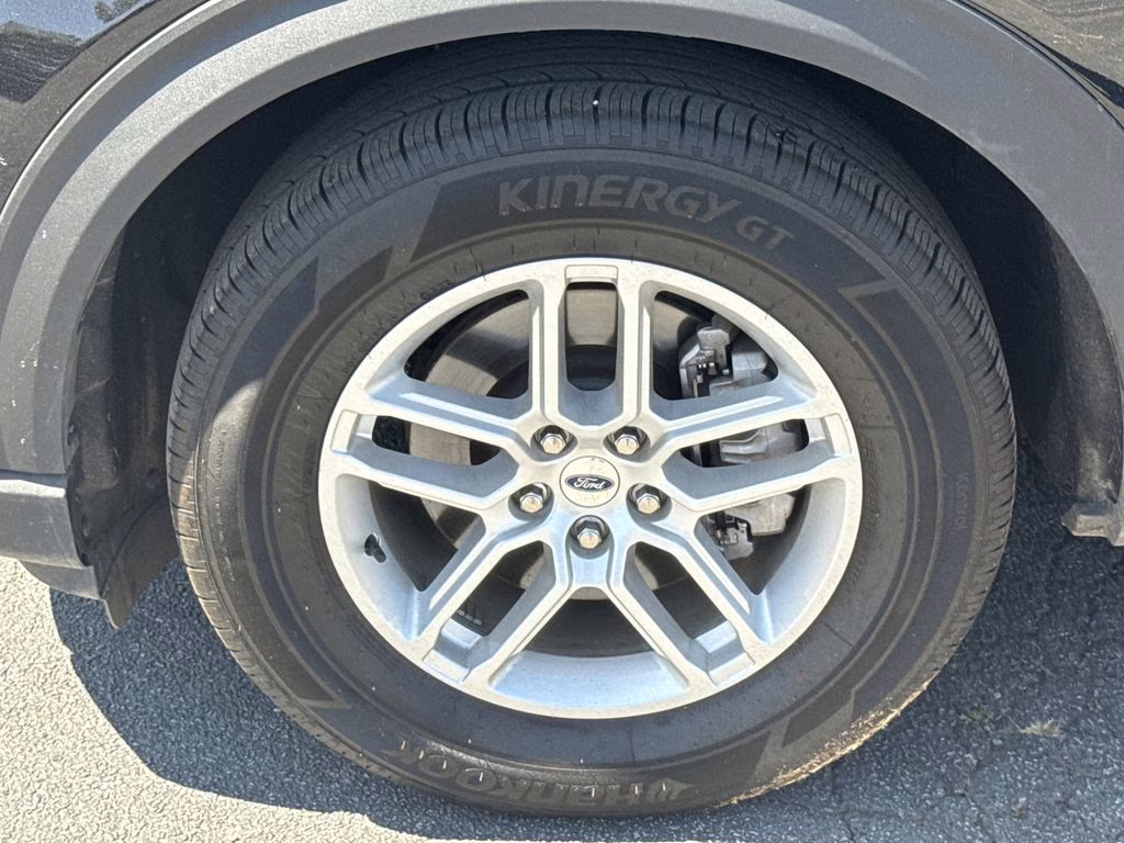 2025 Black Metallic Ford Explorer Active RWD SUV