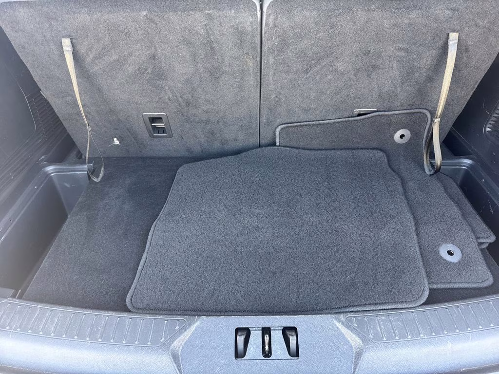 2025 Black Metallic Ford Explorer Active RWD SUV