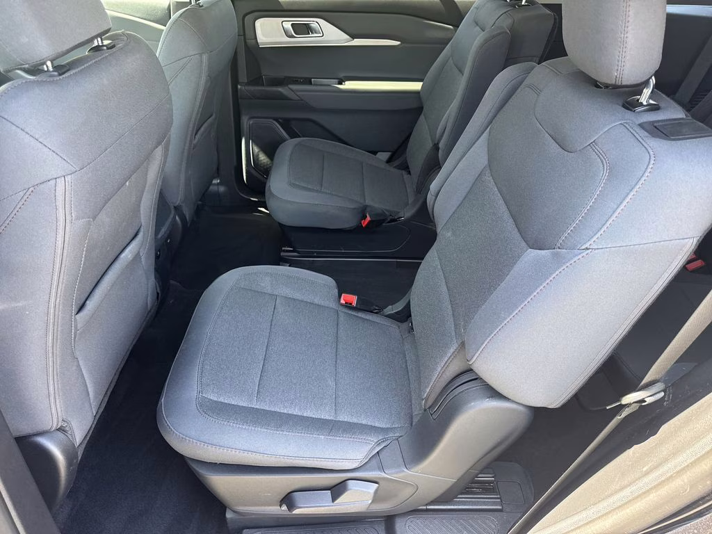 2025 Black Metallic Ford Explorer Active RWD SUV