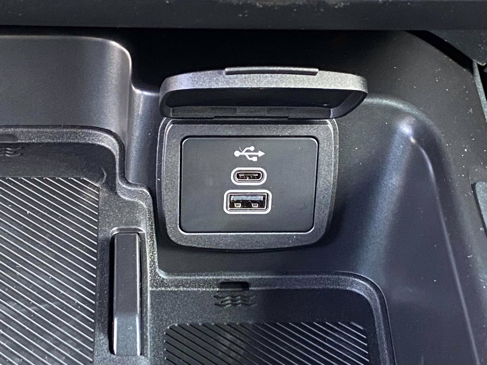 2026 Avalanche Ford Bronco Outer Banks 4X4 SUV