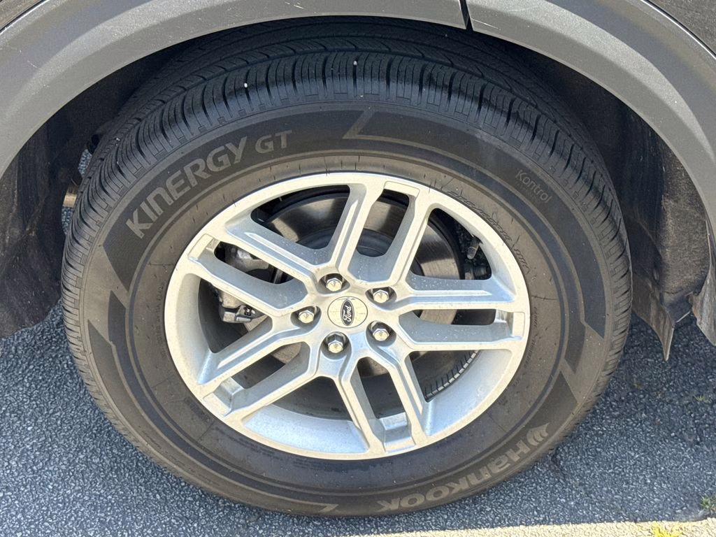 2025 Black Metallic Ford Explorer Active RWD SUV