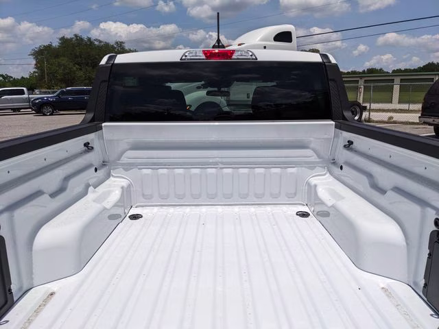 2026 Oxford White Ford Maverick XLT FWD Truck