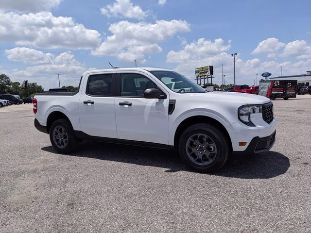 2026 Oxford White Ford Maverick XLT FWD Truck