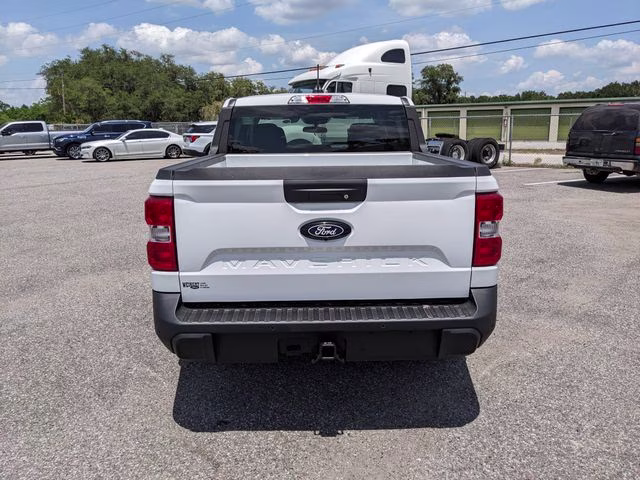 2026 Oxford White Ford Maverick XLT FWD Truck