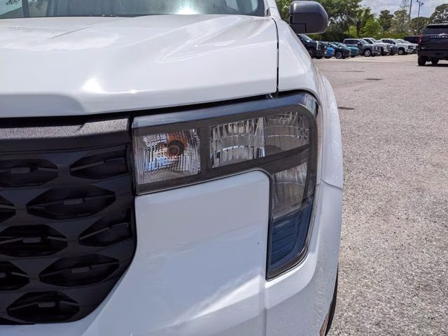 2026 Oxford White Ford Maverick XLT FWD Truck