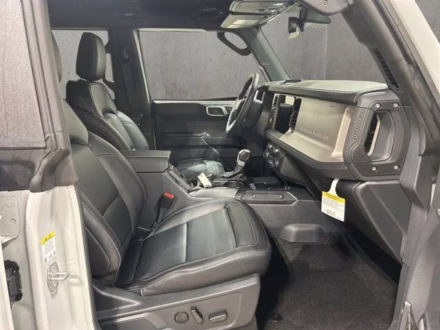 2026 Avalanche Gray Ford Bronco Outer Banks 4X4 SUV