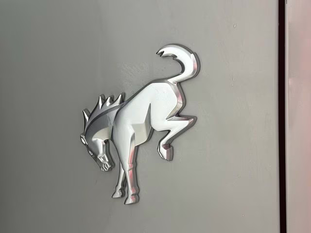 2026 Avalanche Gray Ford Bronco Outer Banks 4X4 SUV