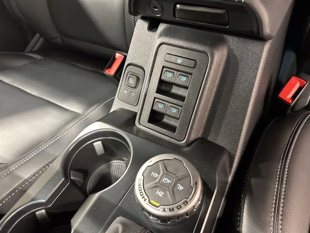 2026 Avalanche Gray Ford Bronco Outer Banks 4X4 SUV