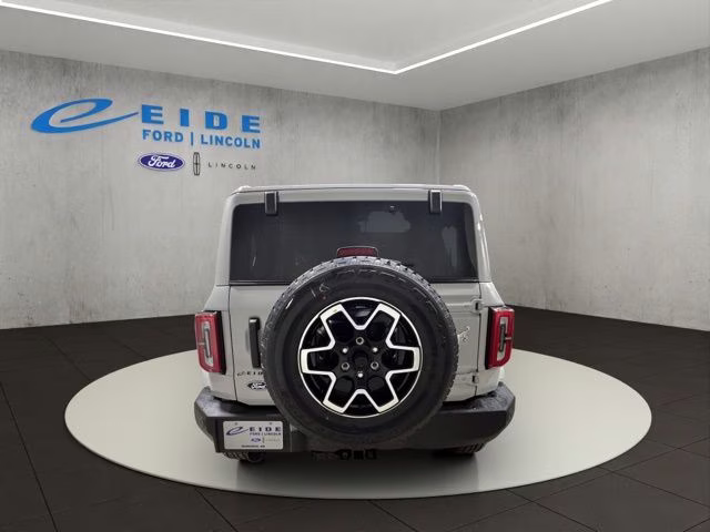 2026 Avalanche Gray Ford Bronco Outer Banks 4X4 SUV