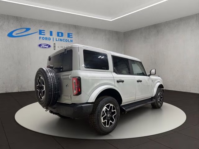 2026 Avalanche Gray Ford Bronco Outer Banks 4X4 SUV