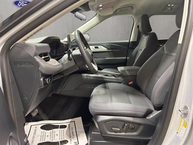 2026 Space White Metallic Ford Explorer Active 4X4 SUV