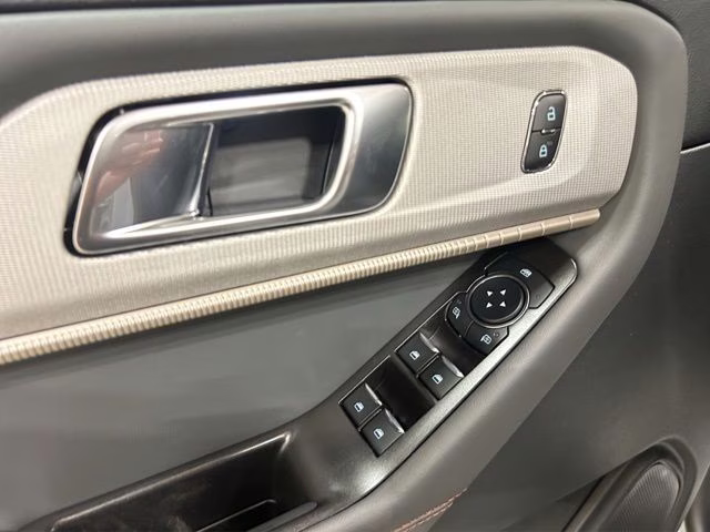 2026 Space White Metallic Ford Explorer Active 4X4 SUV