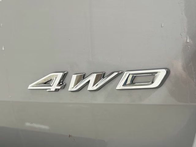 2026 Space White Metallic Ford Explorer Active 4X4 SUV