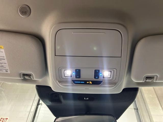 2026 Space White Metallic Ford Explorer Active 4X4 SUV