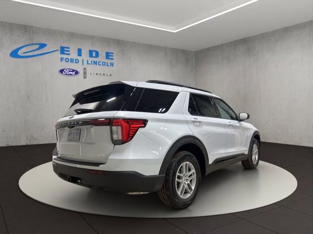 2026 Space White Metallic Ford Explorer Active 4X4 SUV