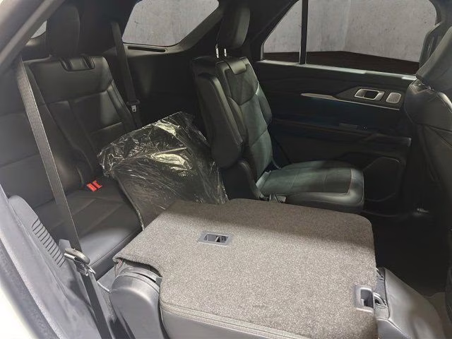 2026 Star White Metallic Tri-Coat Ford Explorer ST 4X4 SUV