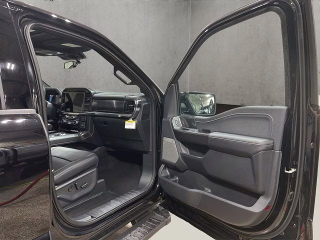 2026 Agate Black Metallic Ford F-150 Lariat Black Appearance 4X4 Truck