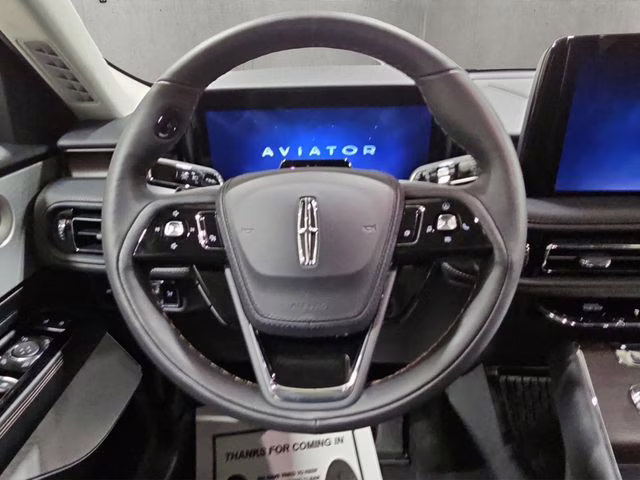 2026 Pristine White Metallic Tri-Coat Lincoln Aviator Premiere AWD SUV