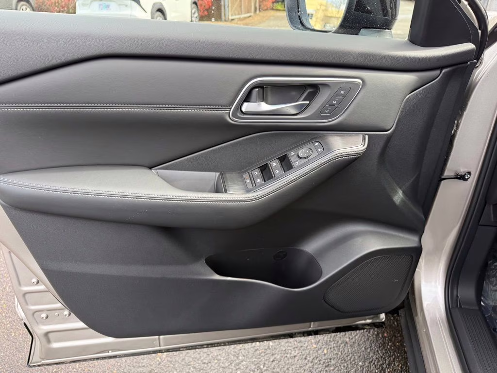 2026 Champagne Silver Metallic Nissan Rogue Platinum AWD SUV