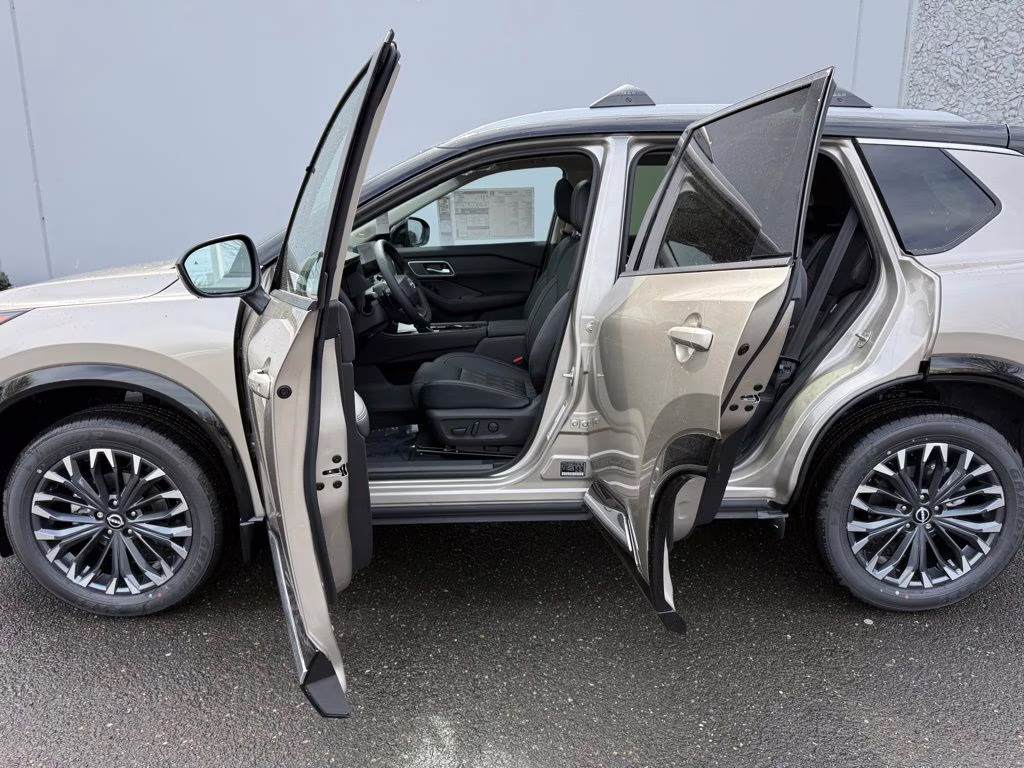 2026 Champagne Silver Metallic Nissan Rogue Platinum AWD SUV