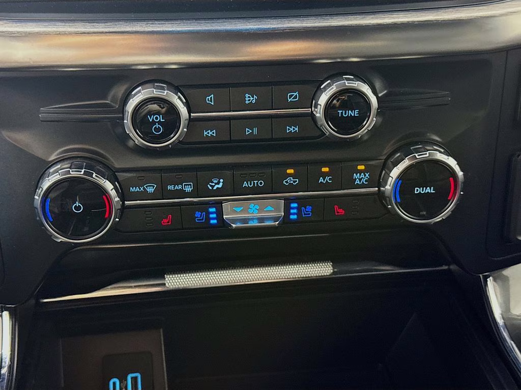 2022 Oxford White Ford F-150 Lariat 4X4 Truck