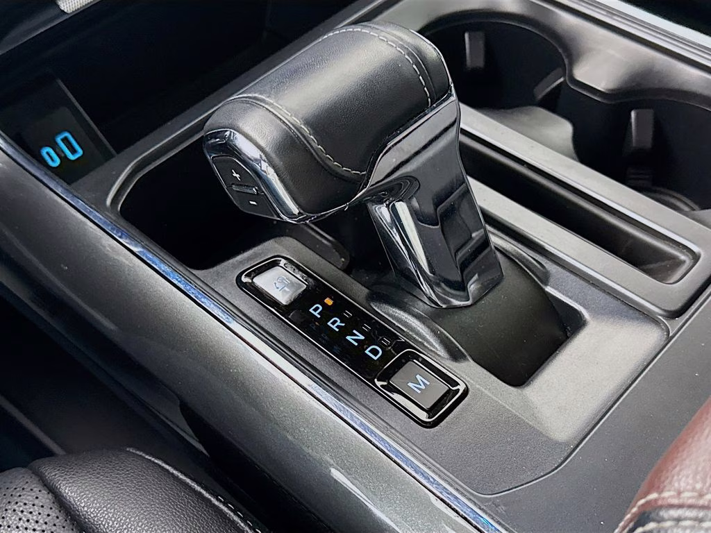 2022 Oxford White Ford F-150 Lariat 4X4 Truck