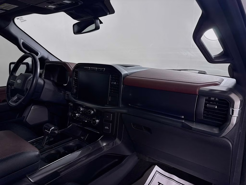 2022 Oxford White Ford F-150 Lariat 4X4 Truck